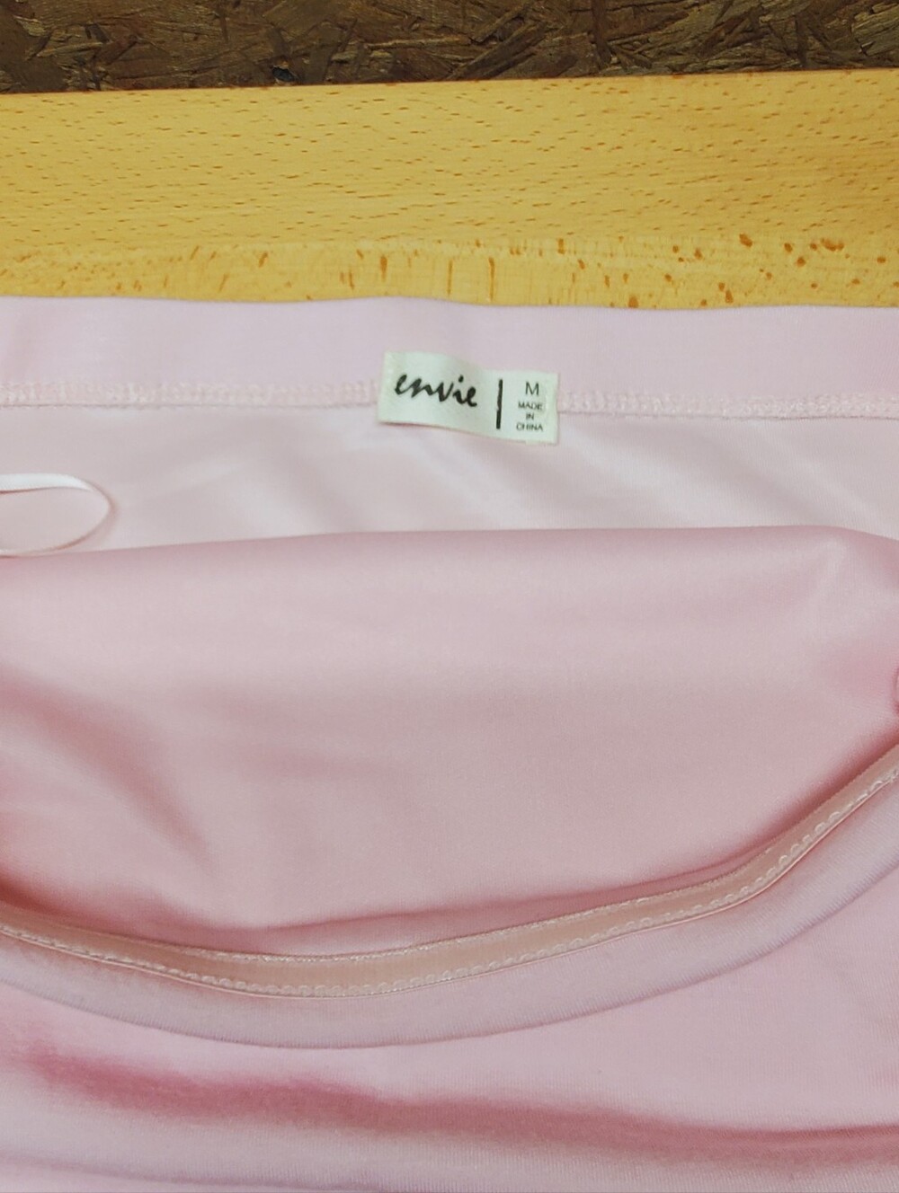 UO Evie- Pink Ruched Tube Top - Picture 3 of 4